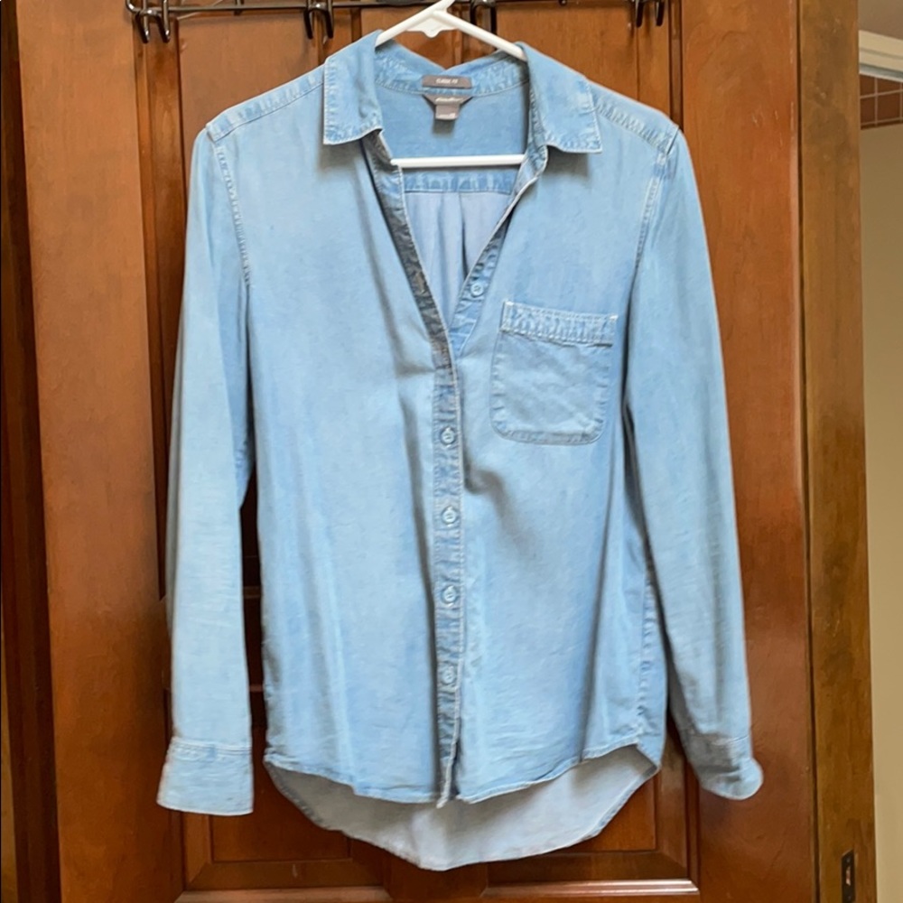 Eddie Bauer Botton Up Shirt